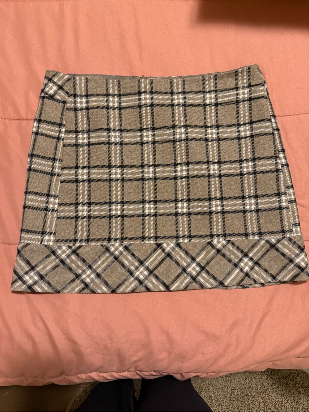 Willi Smith Beige Plaid Mini Skirt with Black and White Trim‎
